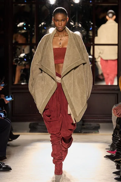 Look 17